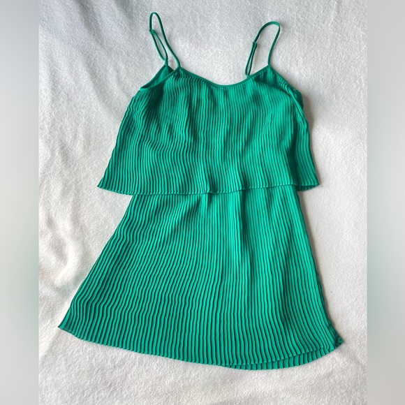 Parker Emerald Green Pleated Layered Mini Dress size XS - Picture 10 of 16